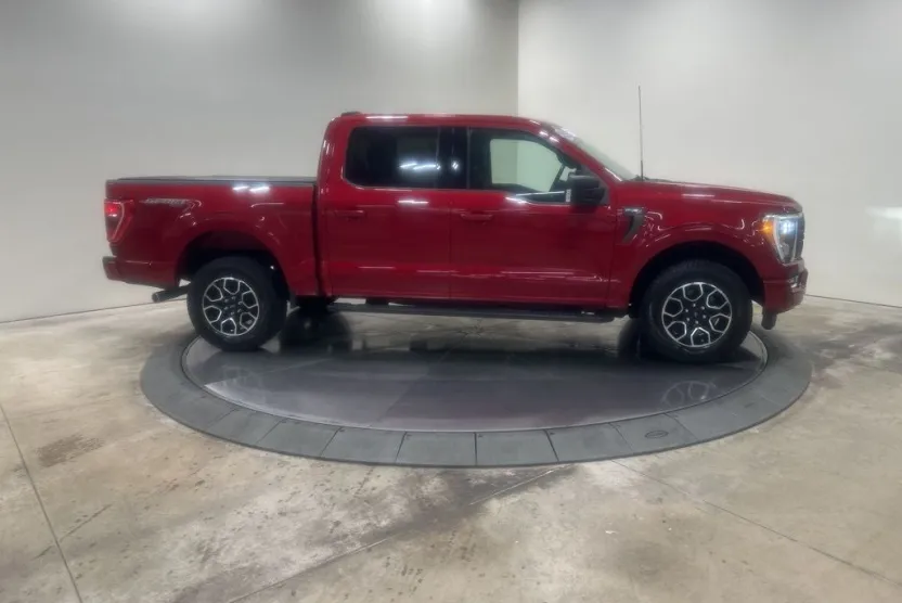 2022 Ford F-150 XLT photo 1