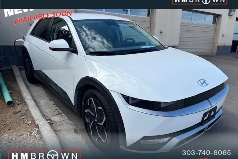 2024 Hyundai Ioniq 5 SE photo 1