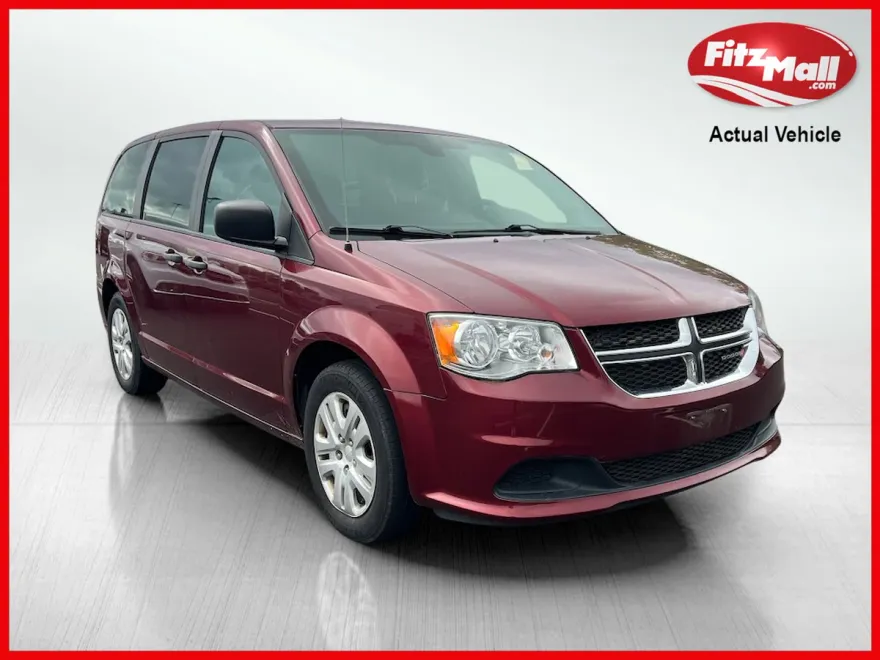 2019 Dodge Grand Caravan SE photo 1
