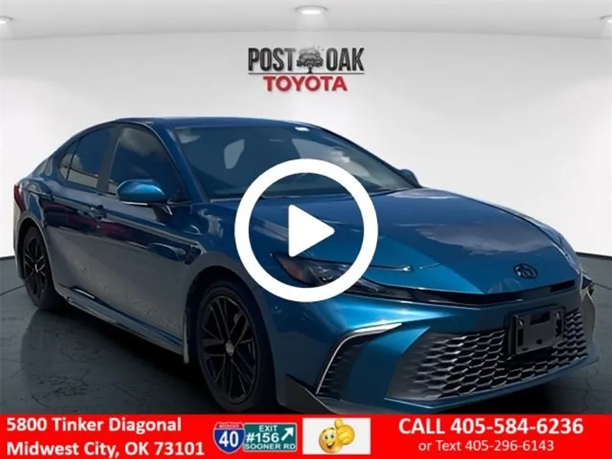 2025 Toyota Camry SE photo 1