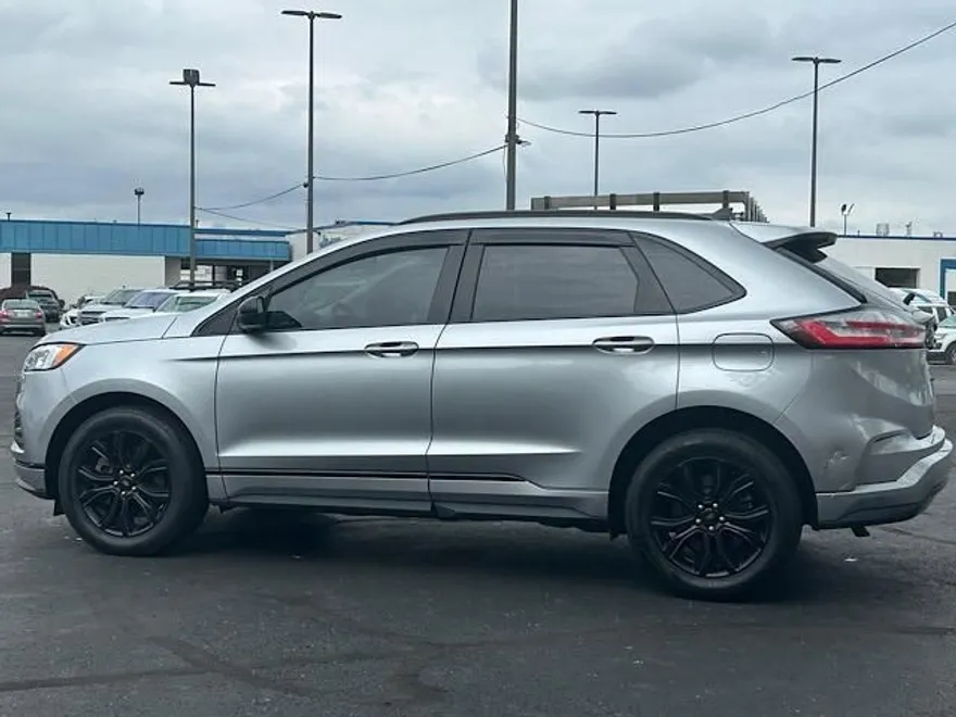 2023 Ford Edge SE photo 12