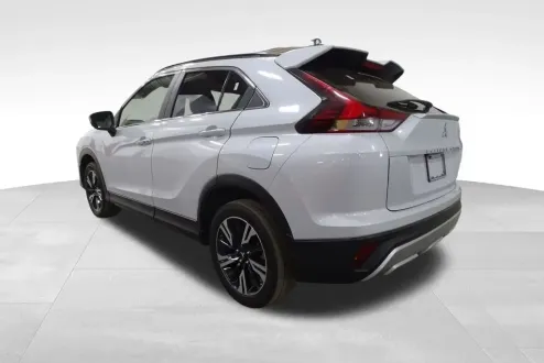 2023 Mitsubishi Eclipse Cross SE photo 3