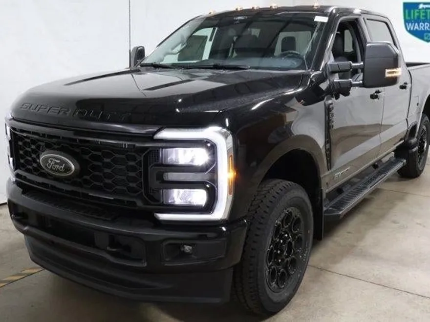 2025 Ford F-350 XLT photo 1