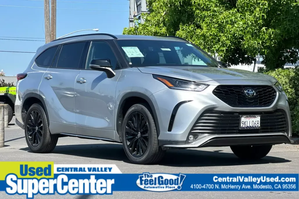 2024 Toyota Highlander Sport photo 1