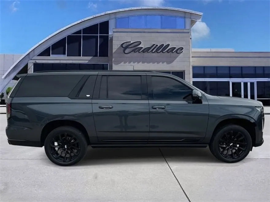 2021 Cadillac Escalade ESV Sport photo 1