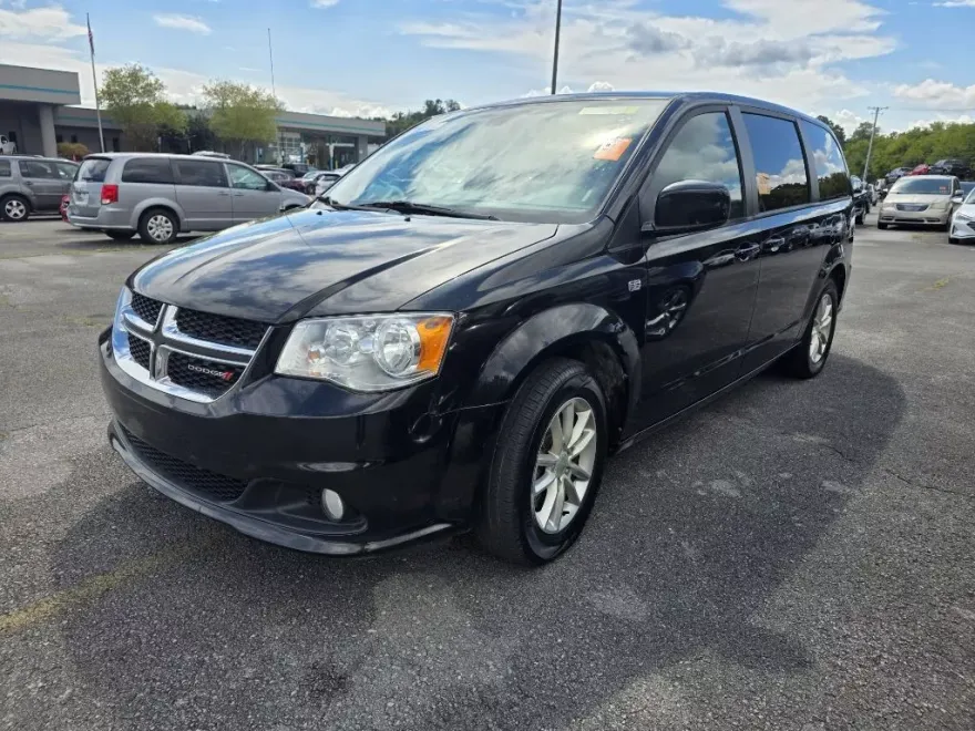 2019 Dodge Grand Caravan SE photo 1