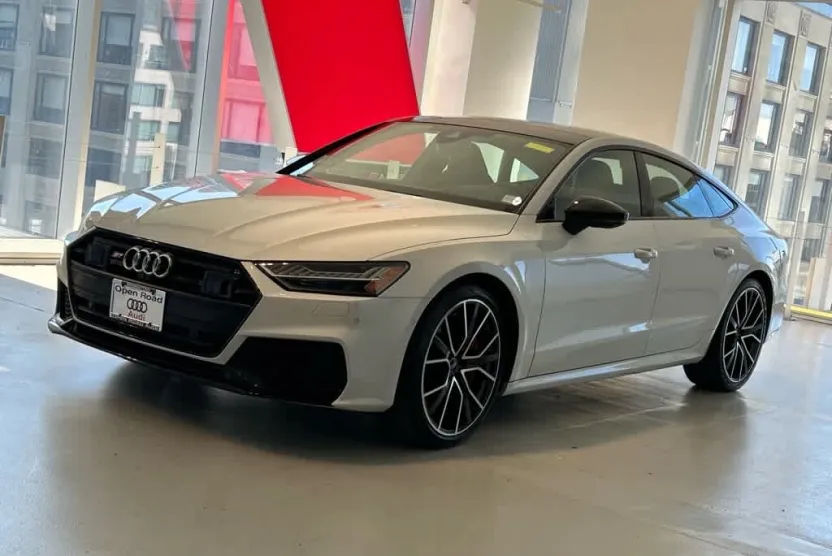 2023 Audi S7 Prestige photo 1