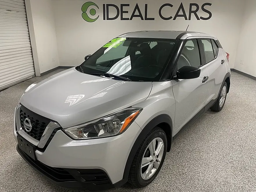 2020 Nissan Kicks S photo 1