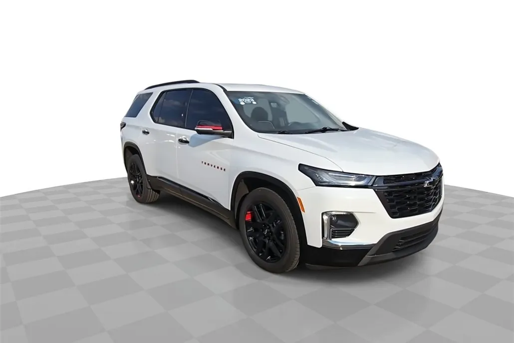 2023 Chevrolet Traverse Premier photo 1