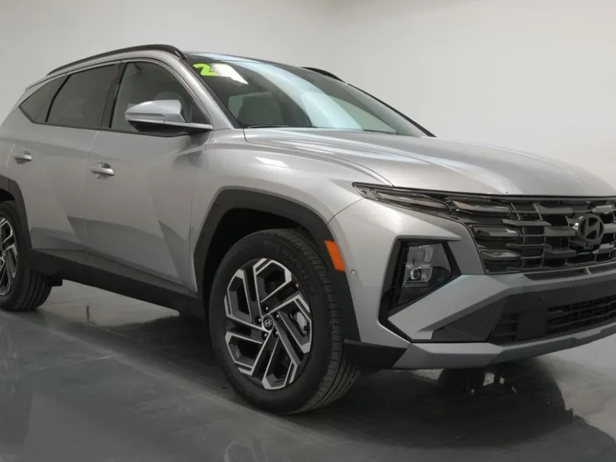2025 Hyundai Tucson Hybrid Limited photo 1