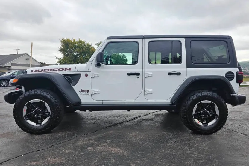 2019 Jeep Wrangler Unlimited Rubicon photo 1
