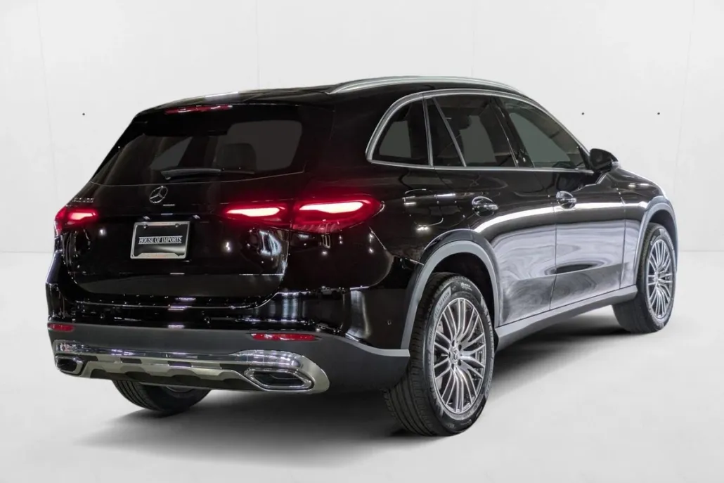 2026 Mercedes Benz GLC 300 photo 1