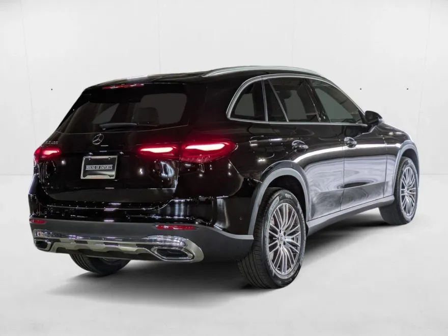 2026 Mercedes Benz GLC 300 photo 1