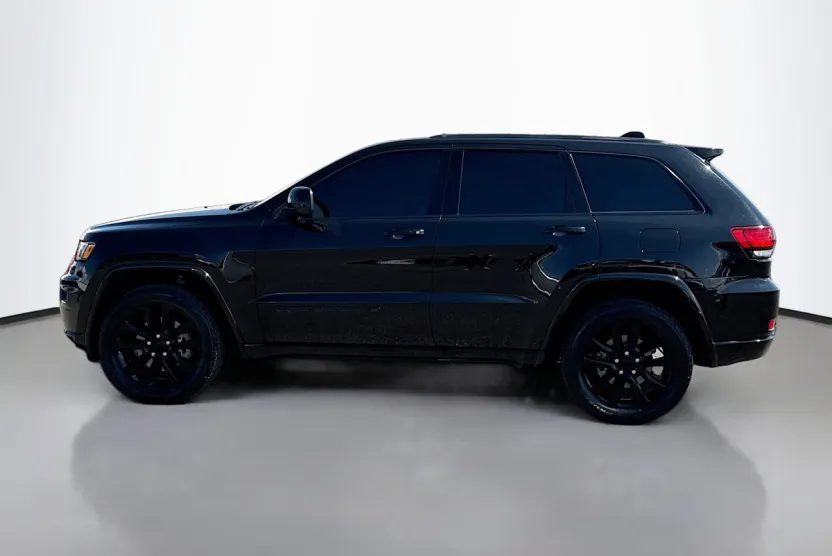 2022 Jeep Cherokee Laredo X photo 1