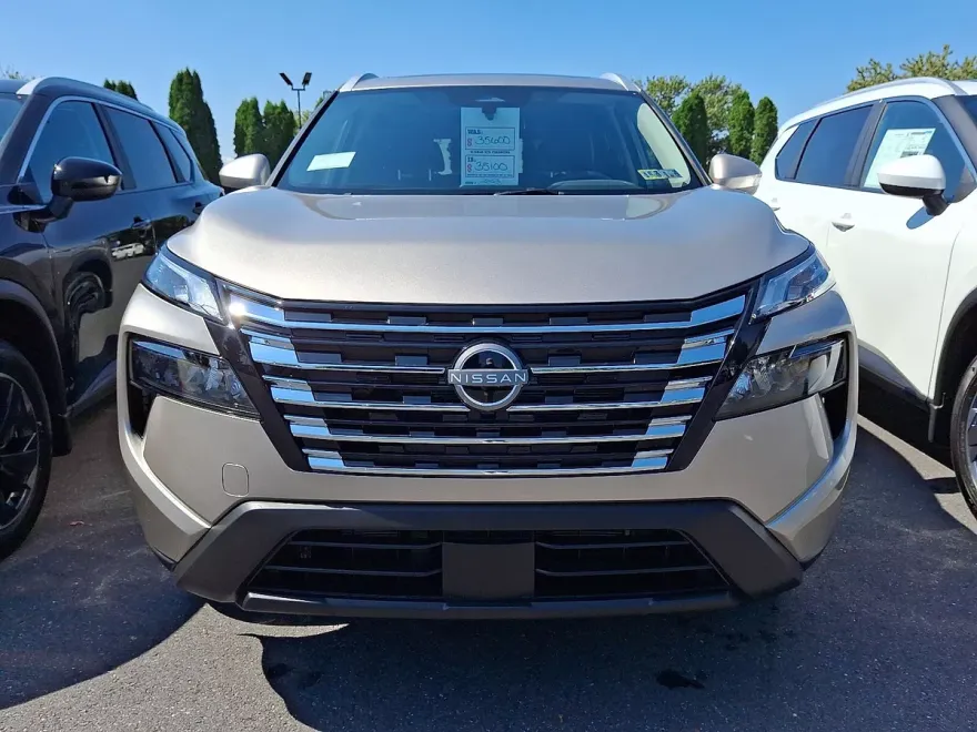 2026 Nissan Rogue SV photo 1