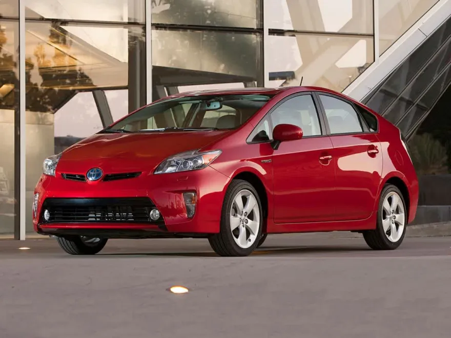 2015 Toyota Prius Four photo 1