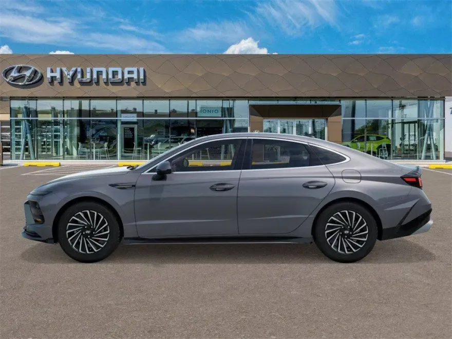 2026 Hyundai Sonata Hybrid SEL photo 1