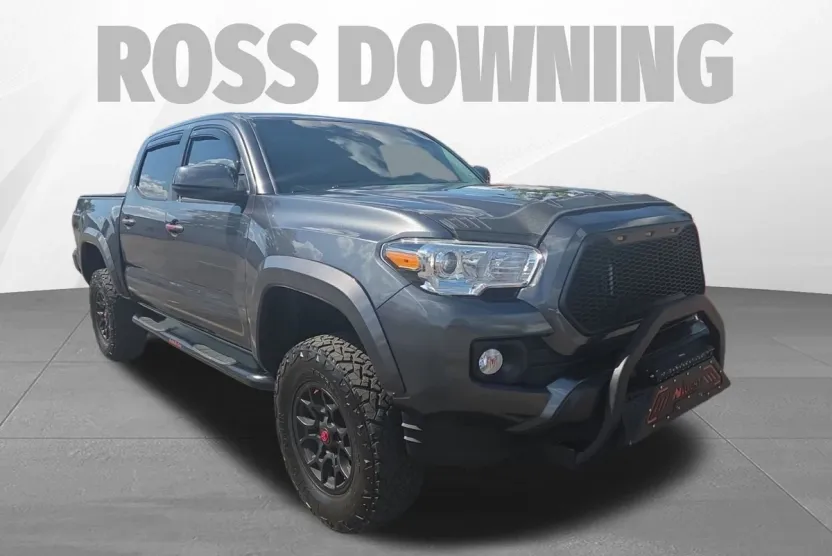 2021 Toyota Tacoma SR5 photo 1