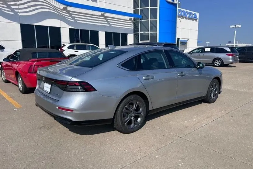 2025 Honda Accord Hybrid EX-L photo 1