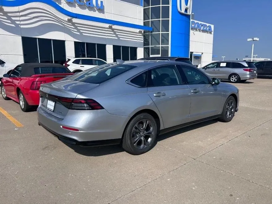 2025 Honda Accord Hybrid EX-L photo 1