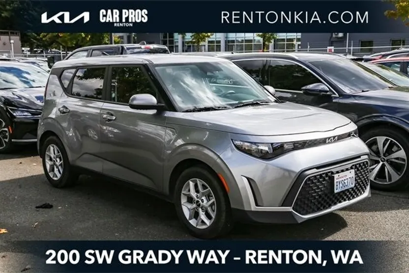 2024 Kia Soul LX S photo 1