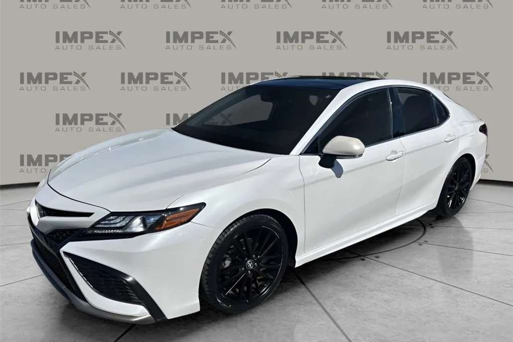 2022 Toyota Camry XSE photo 1