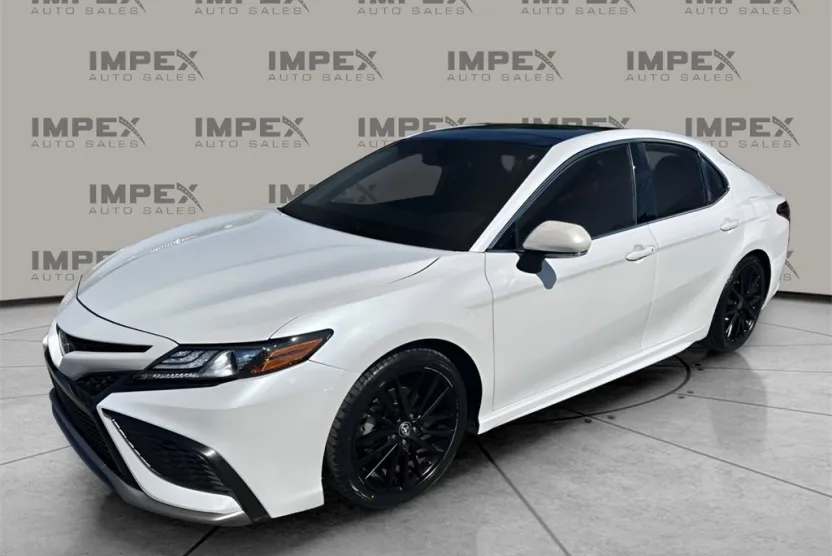 2022 Toyota Camry XSE photo 1