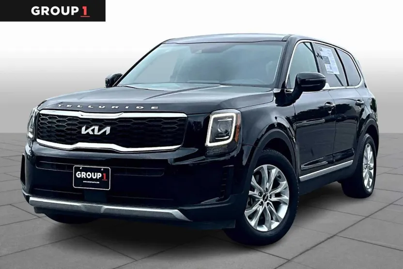 2022 Kia Telluride LX photo 1