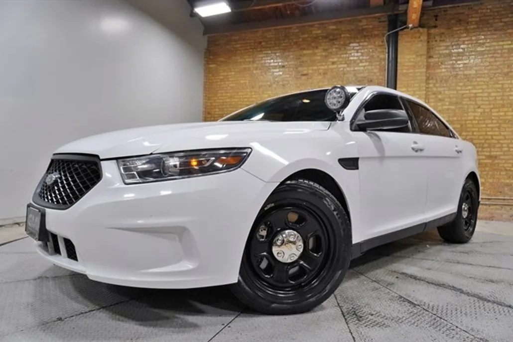2017 Ford Taurus photo 1