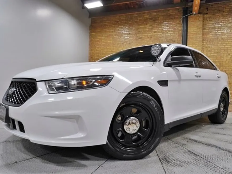 2017 Ford Taurus photo 1