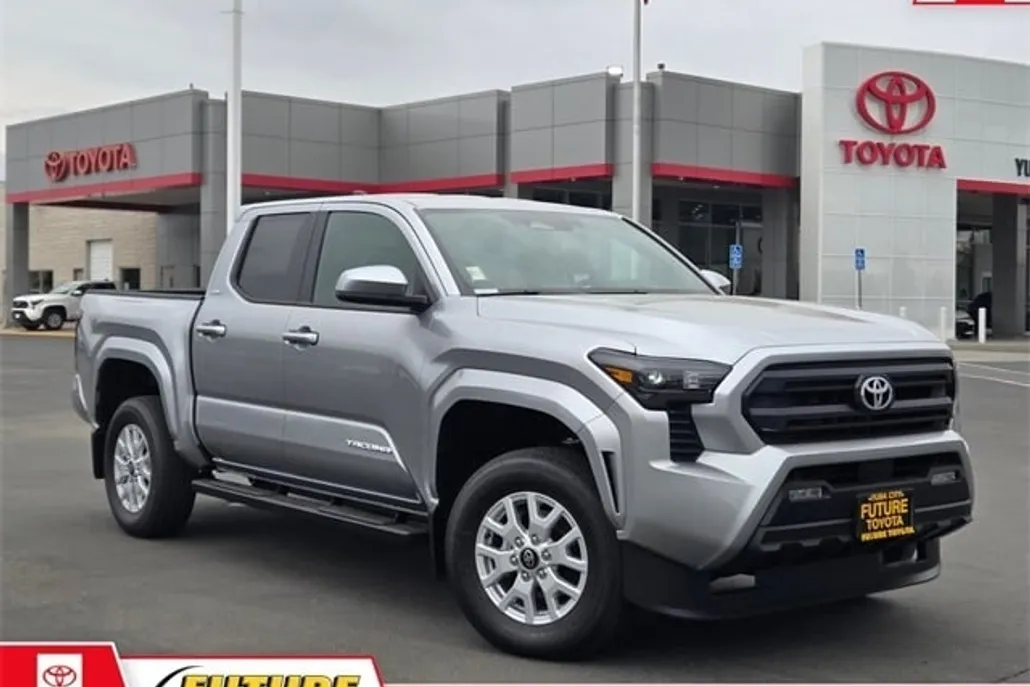 2025 Toyota Tacoma SR5 photo 1