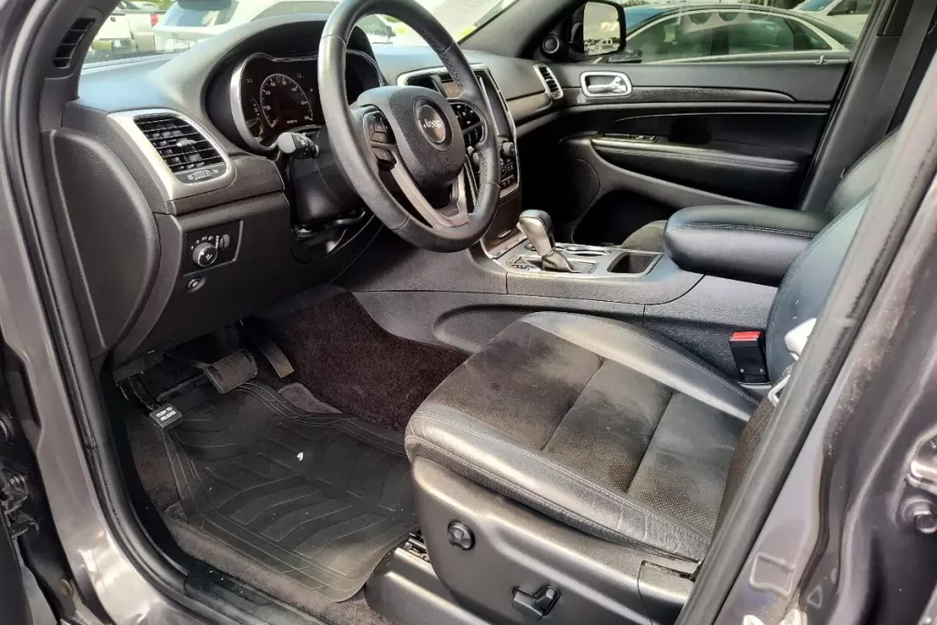 2018 Jeep Grand Cherokee Laredo photo 1