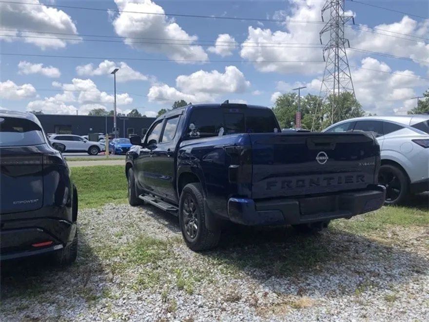 2022 Nissan Frontier SV photo 1