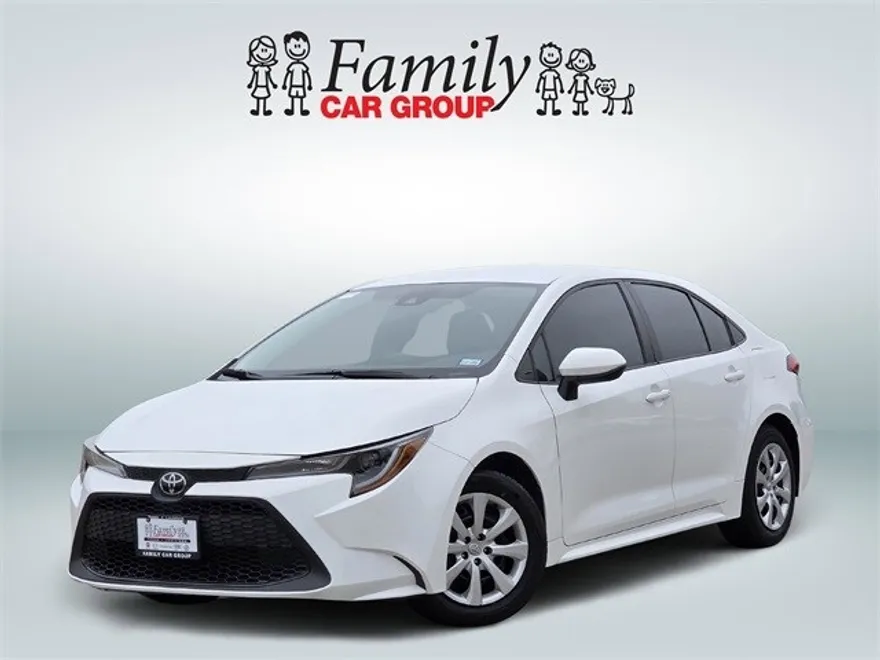 2022 Toyota Corolla LE photo 1