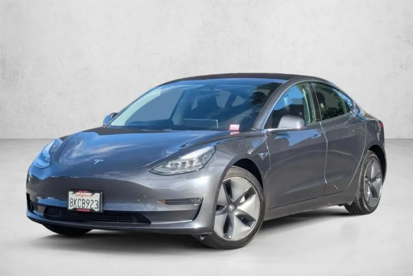 2019 Tesla Model 3 Standard Range Plus photo 1
