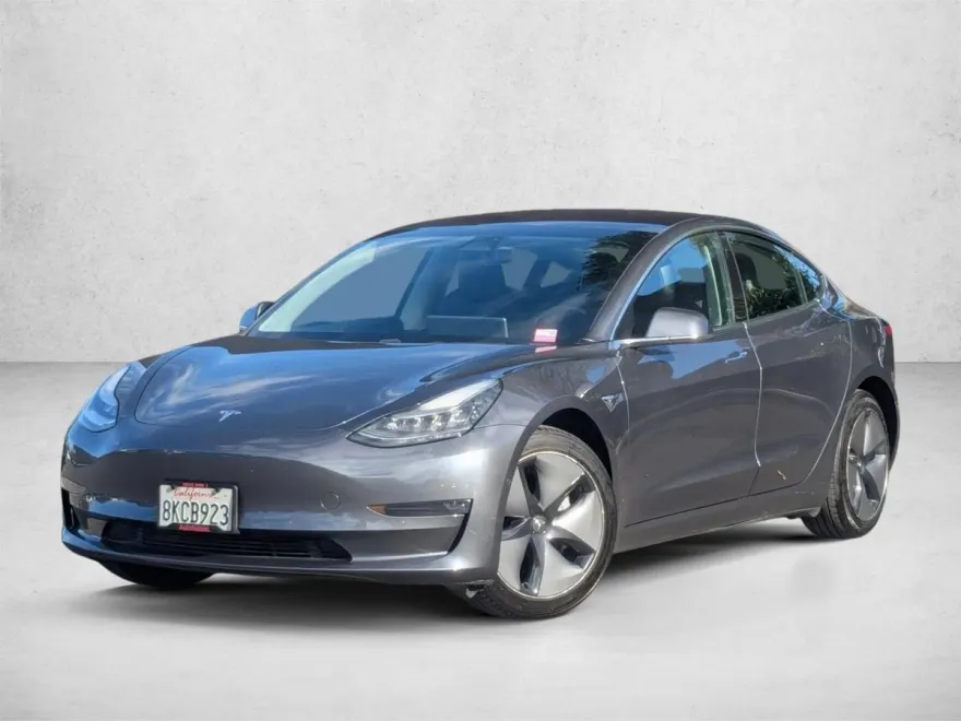 2019 Tesla Model 3 Standard Range Plus photo 1