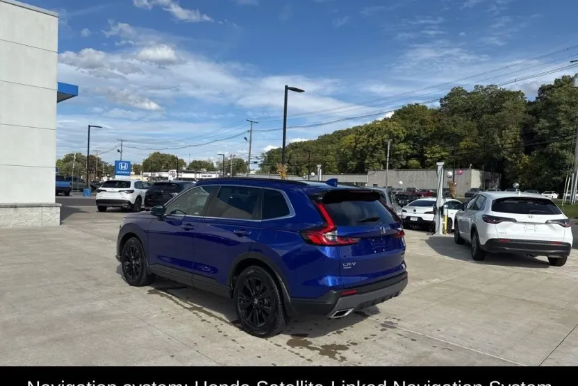 2023 Honda CR-V Hybrid Sport Touring photo 1