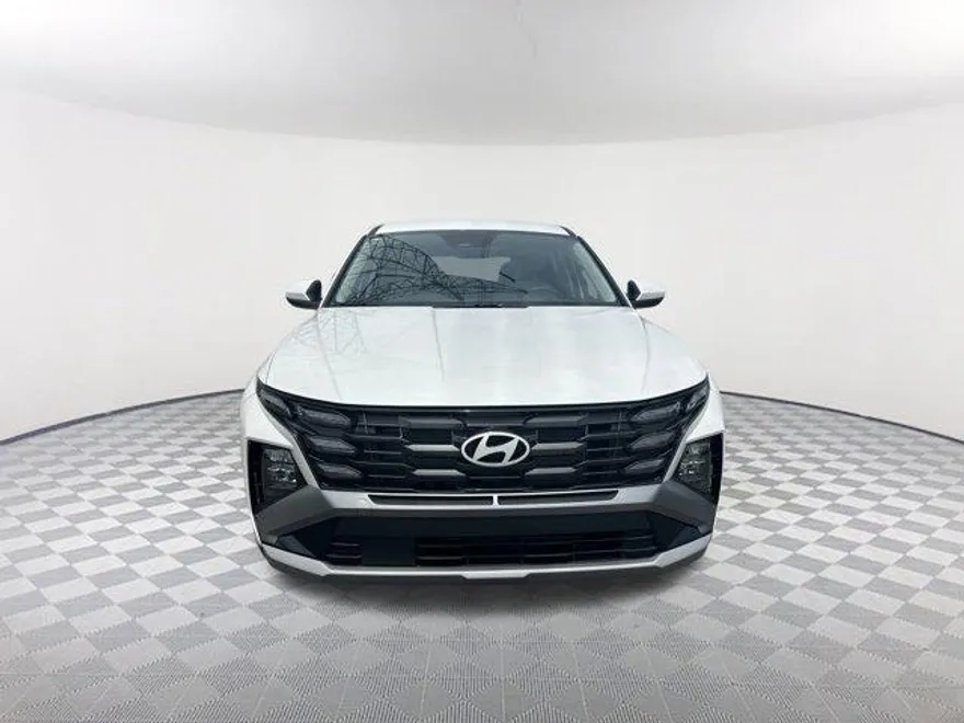 2025 Hyundai Tucson SE photo 1