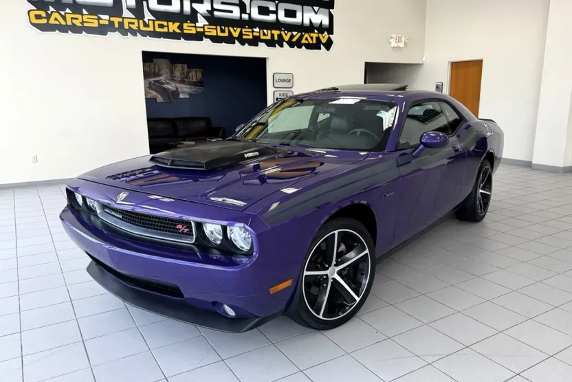 2010 Dodge Challenger R/T Classic photo 1
