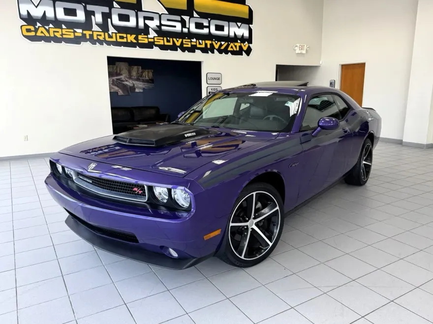 2010 Dodge Challenger R/T Classic photo 1