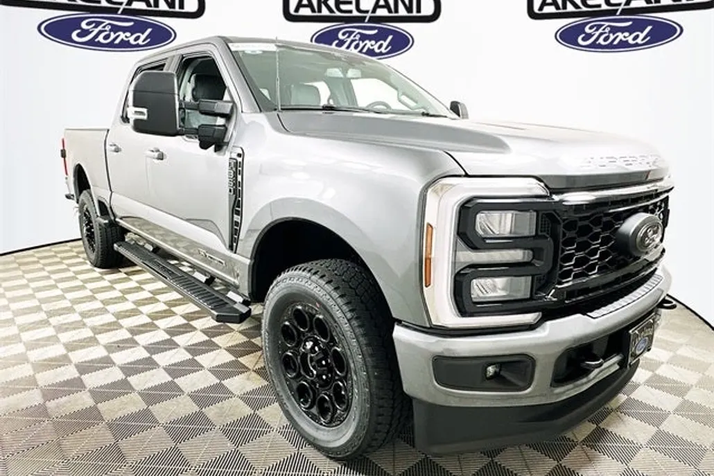 2025 Ford F-350 XLT photo 1