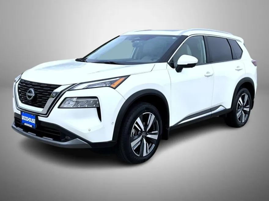 2022 Nissan Rogue SL photo 1