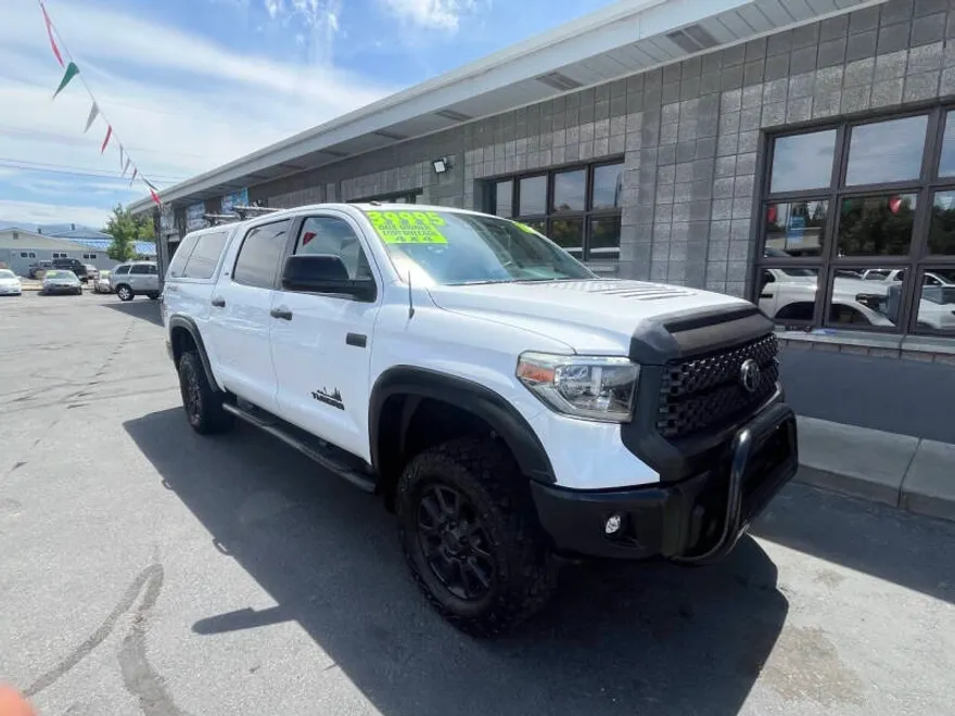 2018 Toyota Tundra SR5 photo 1