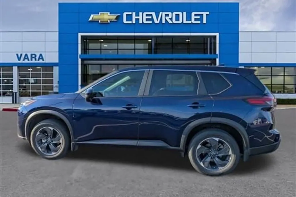 2024 Nissan Rogue SV photo 1