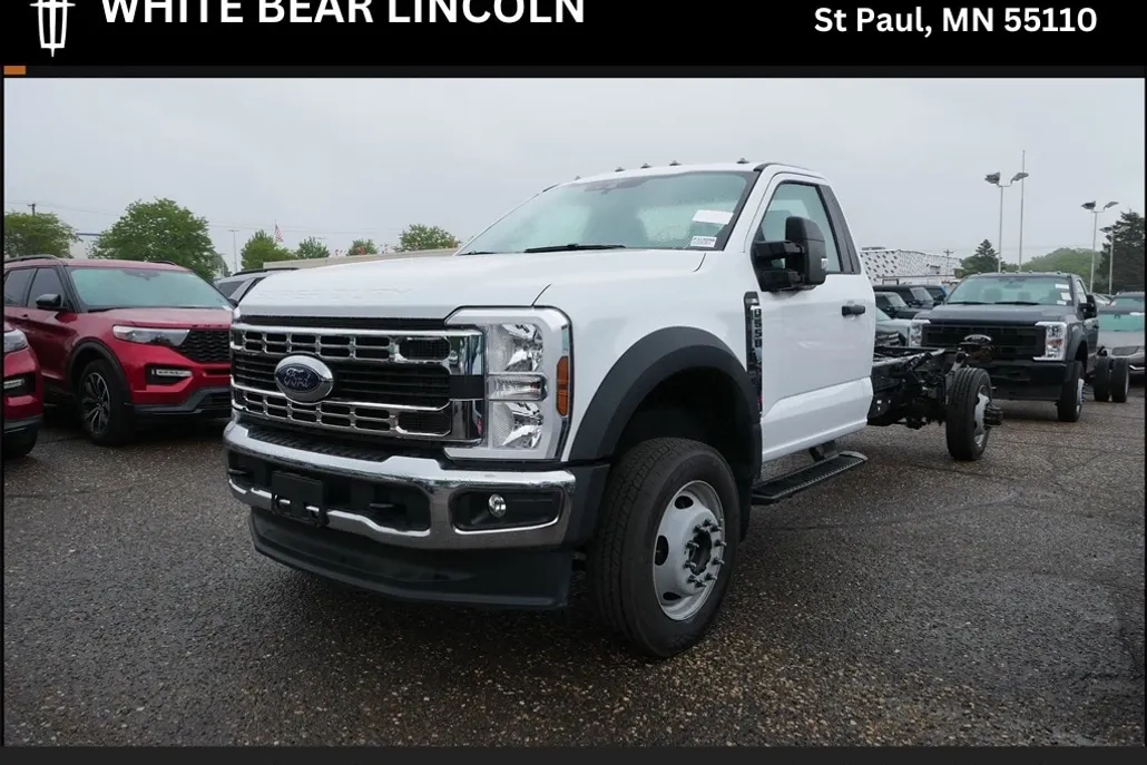 2025 Ford F-550 XL photo 1