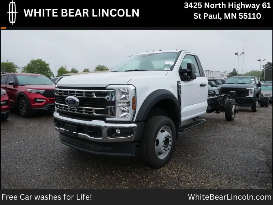 2025 Ford F-550 XL photo 1