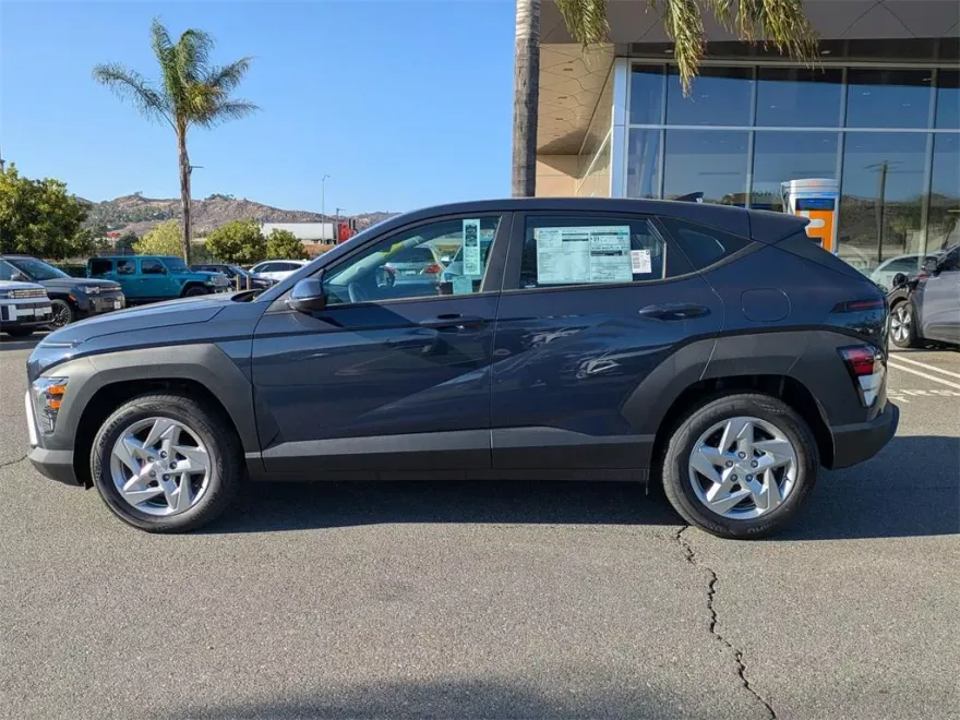 2026 Hyundai Kona SE photo 1