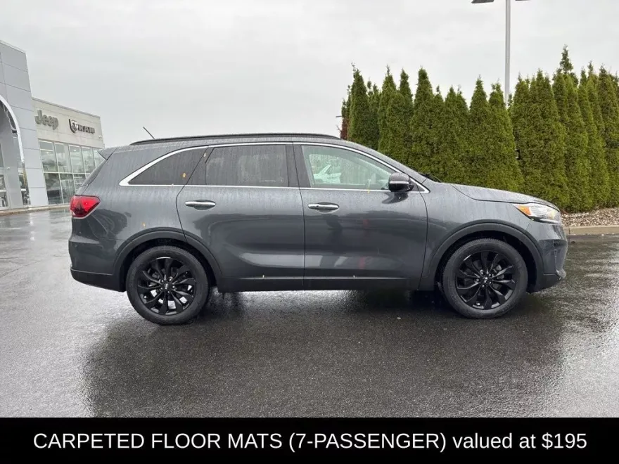 2020 Kia Sorento S photo 1