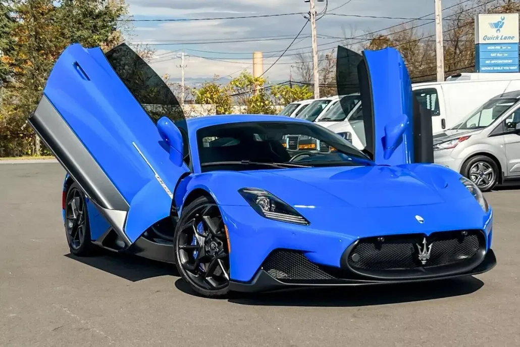 2022 Maserati MC20 Base photo 1