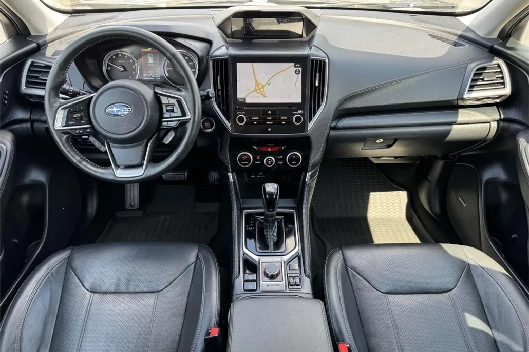2022 Subaru Forester Touring photo 1